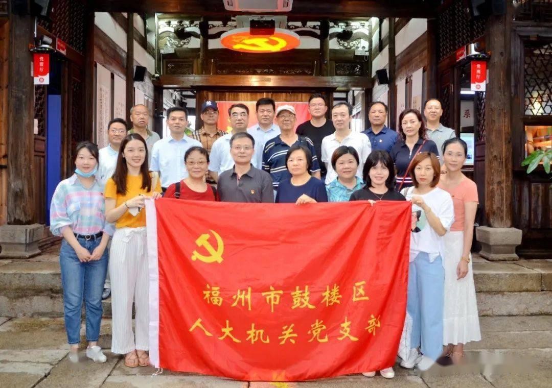 逃离午夜神坛